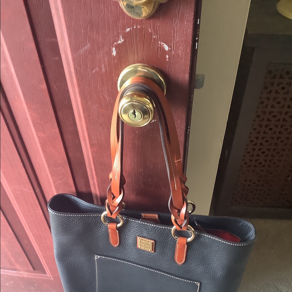 Dooney and Bourke Pammy in Black